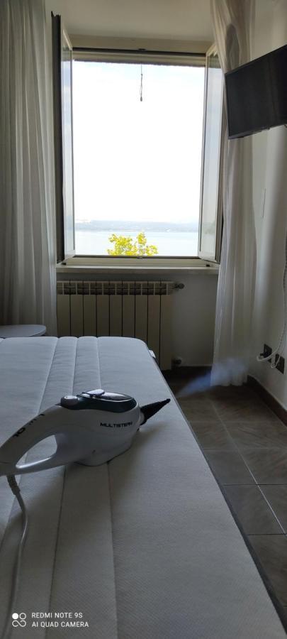 Iride Sul Lago 1 Via Principessa Jolanda 10-Piazza Del Molo Anguillara Sabazia Dış mekan fotoğraf