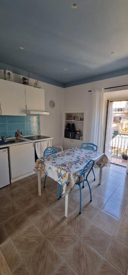 Iride Sul Lago 1 Via Principessa Jolanda 10-Piazza Del Molo Anguillara Sabazia Dış mekan fotoğraf